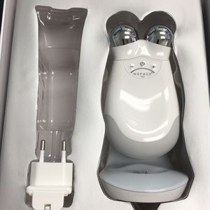 Nuface Trinity Pro facial toning kit